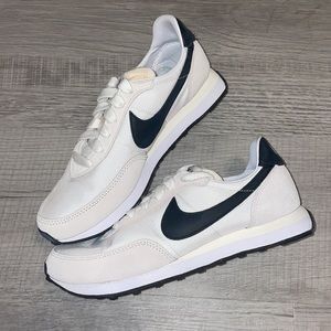 Nike Waffle Trainer Sneakers